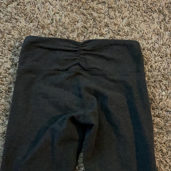 Lululemon sz 4 cropped ankle cutout leggings gym workout fitness stretchy tight - Picture 9 of 13